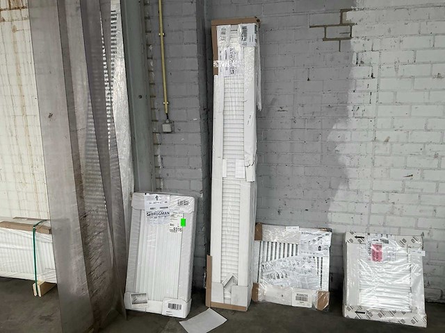 Brugman compact 4 radiator - afbeelding 1 van  2
