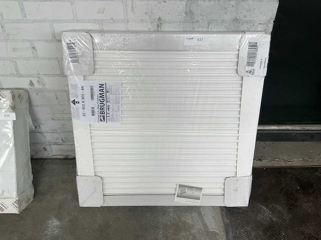 Brugman compact 4 radiator - afbeelding 1 van  3