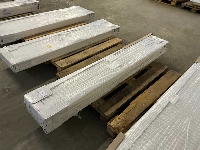 Brugman radiator 200x30cm - afbeelding 2 van  4