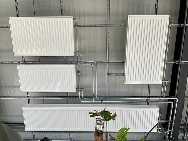Brugman radiator (4x) - afbeelding 2 van  6