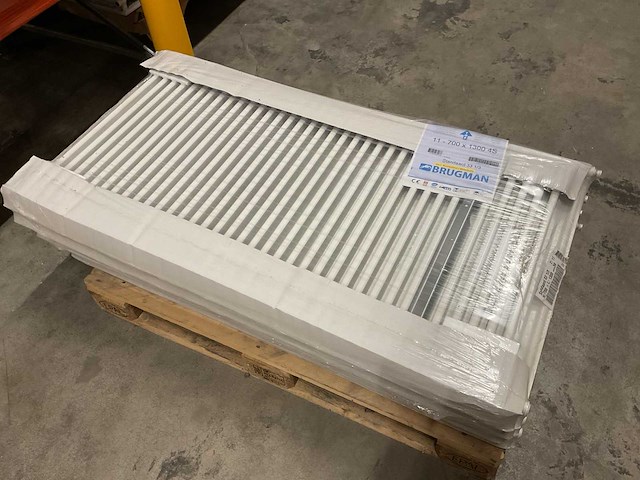Brugman standaard 33 1/3 t11 700x1300mm 4s radiator (3x) - afbeelding 3 van  5