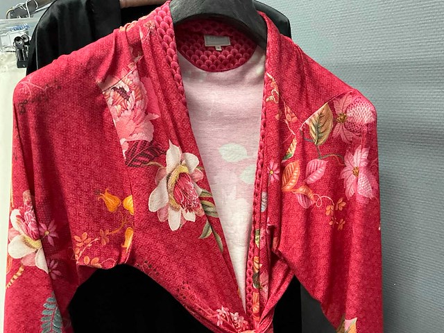 Bruidsjurken en accessoires - afbeelding 2 van  11