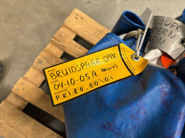 Bruidspaar opblaasbaar - afbeelding 4 van  4