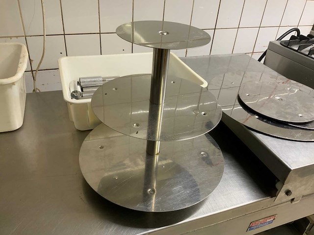 Bruidstaart etagiere - afbeelding 1 van  5