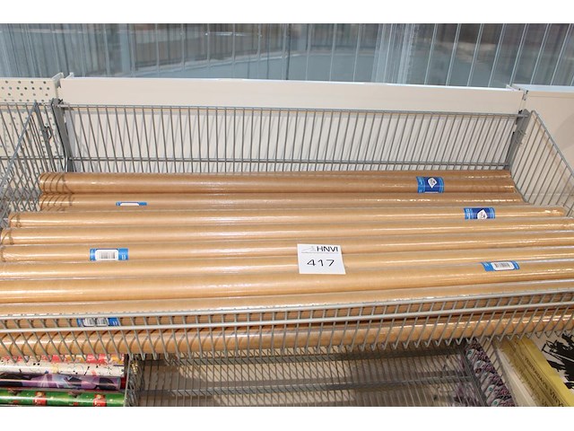 Bruin pakpapier haza 1 x 5m, ruim 20 rollen in mand. - afbeelding 1 van  2