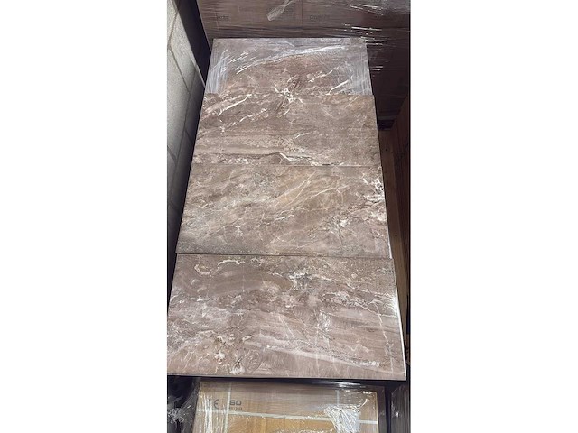 Bruine marmerlook tegels b-keuze 30×60 cm – ca. 40 m² - afbeelding 1 van  1