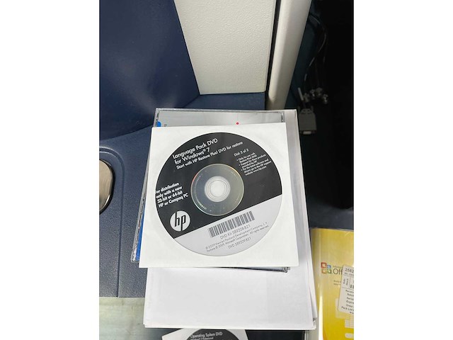 Bruker - microflex lt - massaspectrometer - 2011 - afbeelding 12 van  18