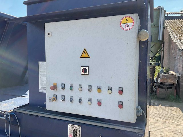 Bruns up1600 stationaire afvalpers met afzetcontainer - afbeelding 13 van  20