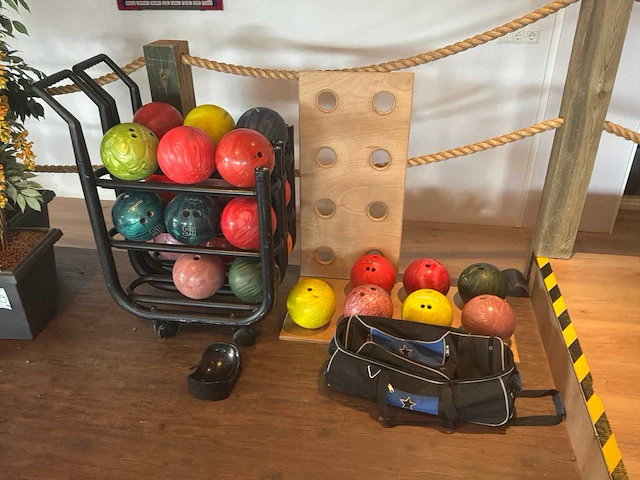 Brunswick 2000 bowlingbaan 8 banen - afbeelding 4 van  40
