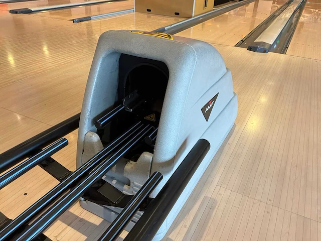 Brunswick 2000 bowlingbaan 8 banen - afbeelding 37 van  40