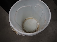 Brute - afbeelding 3 van  3