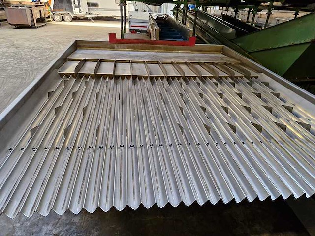 Bruynooghe industriële tril-/sorteertafel - afbeelding 5 van  7