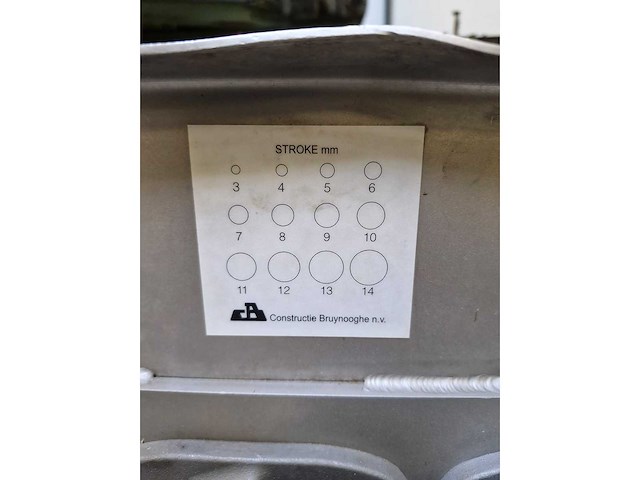 Bruynooghe industriële tril-/sorteertafel - afbeelding 2 van  7