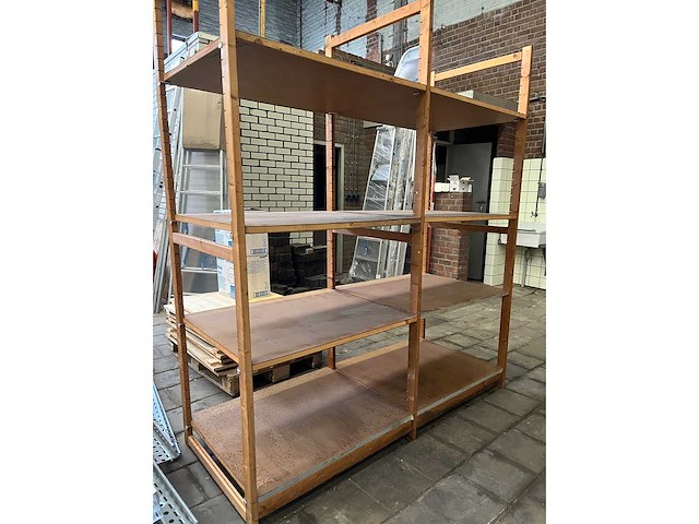 Bruynzeel - 12 meter houten magazijnstelling (15 staanders, 48 legborden) - afbeelding 1 van  6