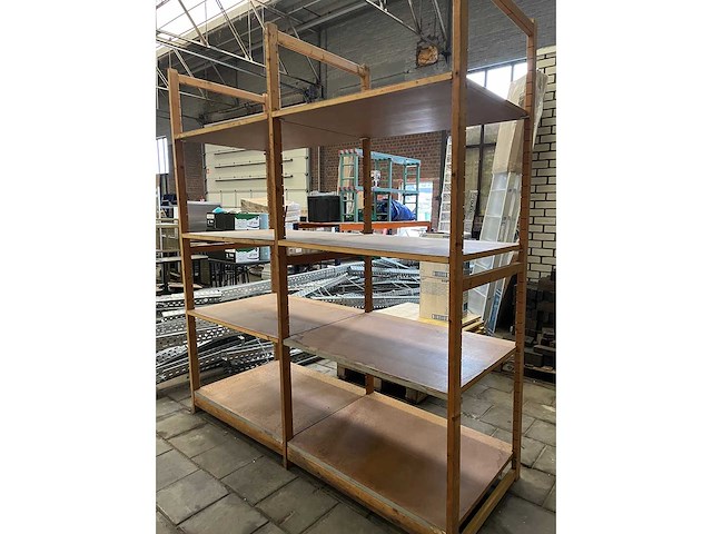 Bruynzeel - 12 meter houten magazijnstelling (15 staanders, 48 legborden) - afbeelding 1 van  2