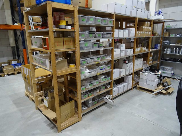 Bruynzeel - houten legbordstelling - afbeelding 1 van  4