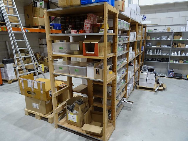 Bruynzeel - houten legbordstelling - afbeelding 2 van  4