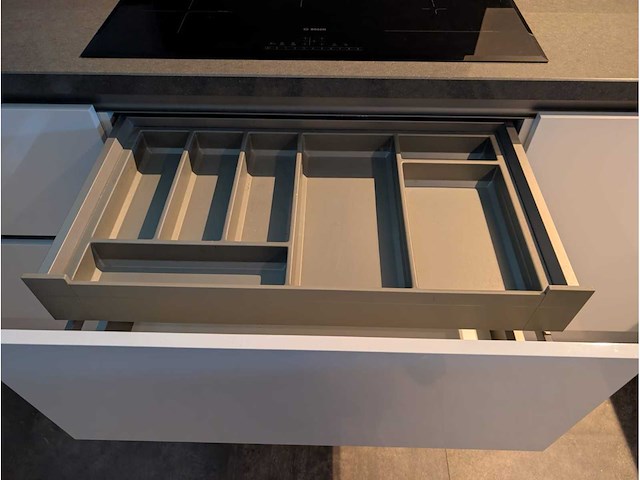 Bruynzeel - keuken met aeg/bosch apparatuur - afbeelding 26 van  30