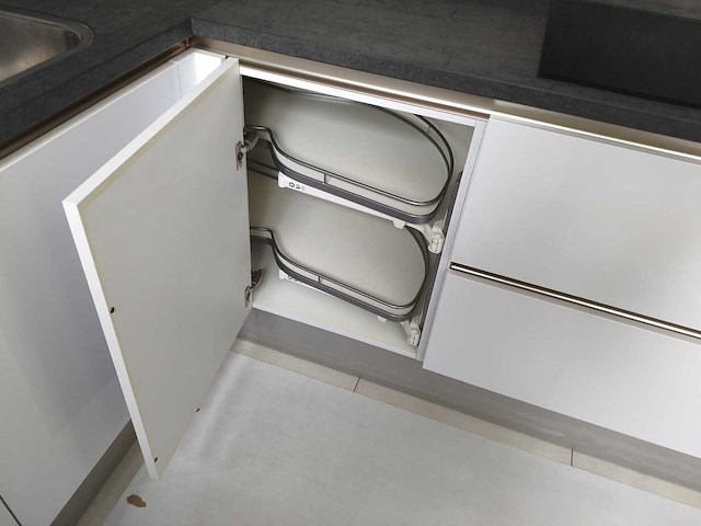 Bruynzeel - keuken met apparatuur - afbeelding 19 van  19