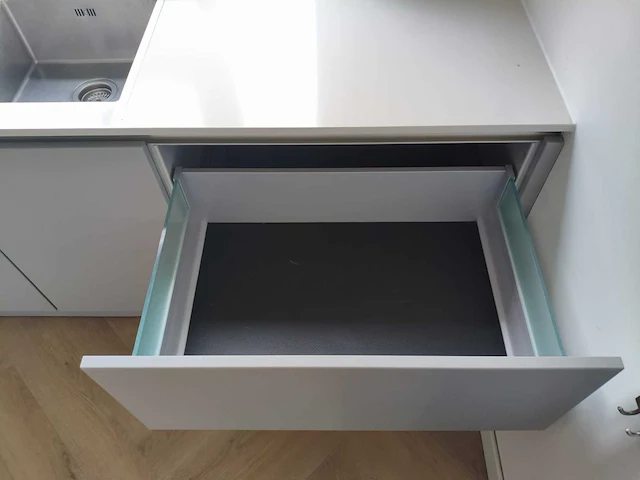 Bruynzeel - keuken met apparatuur - afbeelding 9 van  20