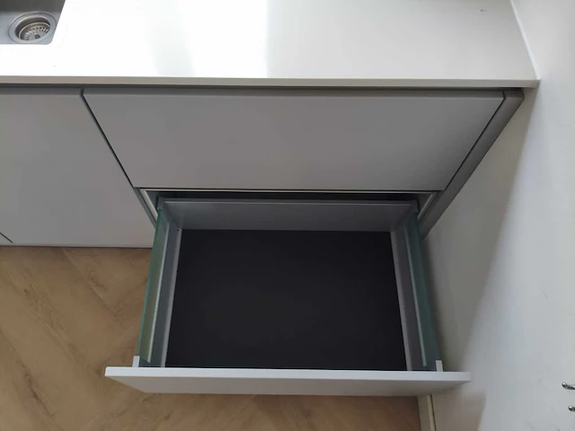 Bruynzeel - keuken met apparatuur - afbeelding 10 van  20