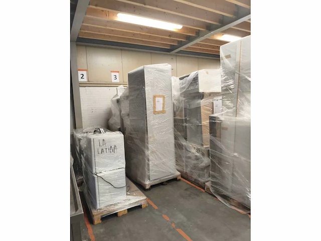 Bruynzeel - keuken met apparatuur - afbeelding 13 van  20