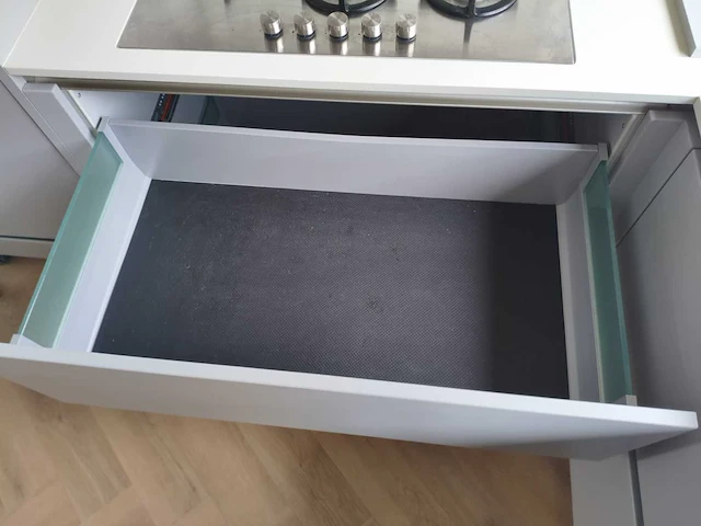 Bruynzeel - keuken met apparatuur - afbeelding 20 van  20
