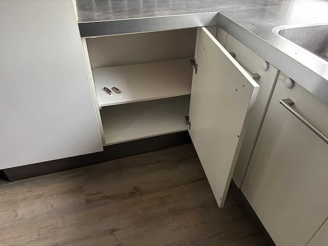 Bruynzeel - keuken met apparatuur - afbeelding 2 van  22