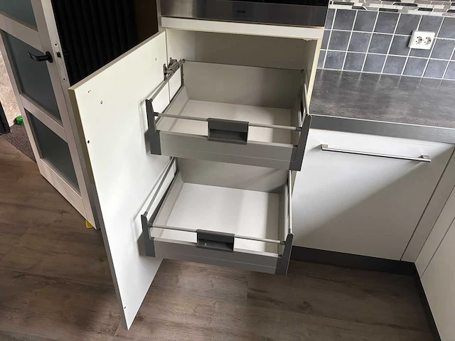 Bruynzeel - keuken met apparatuur - afbeelding 22 van  22