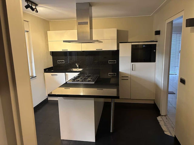 Bruynzeel - keuken met apparatuur - afbeelding 1 van  25