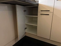 Bruynzeel - keuken met apparatuur - afbeelding 14 van  25