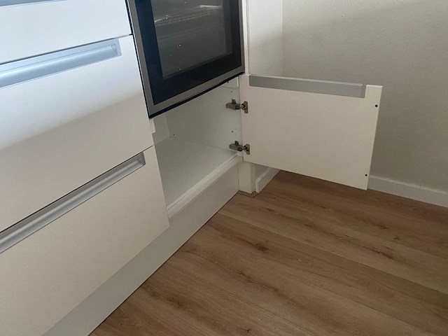 Bruynzeel - keuken met apparatuur - afbeelding 5 van  35