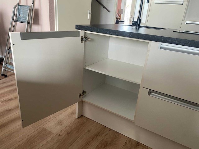 Bruynzeel - keuken met apparatuur - afbeelding 28 van  35