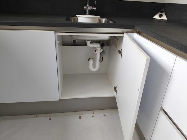 Bruynzeel - keuken met apparatuur - afbeelding 19 van  21