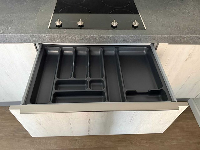 Bruynzeel - keuken met etna/pelgrim apparatuur - afbeelding 8 van  20