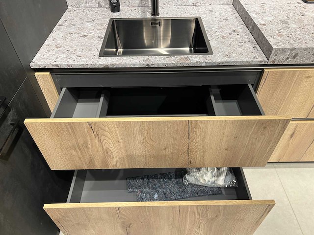 Bruynzeel - showroomkeuken - afbeelding 10 van  29