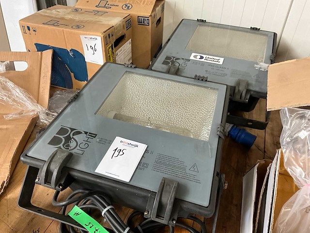 B&s floodlight (2x) - afbeelding 1 van  5
