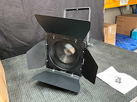 Bsl fresnel ww 300w led spotlight - afbeelding 3 van  10