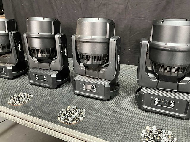 Bsl helius rgbl led ip65 moving head (4x) - afbeelding 11 van  17