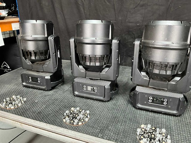 Bsl helius rgbl led ip65 moving head (4x) - afbeelding 12 van  17