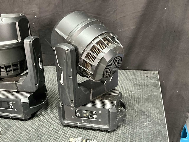 Bsl helius rgbl led moving head ip65 (4x) - afbeelding 2 van  13