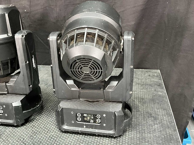 Bsl helius rgbl led moving head ip65 (4x) - afbeelding 13 van  13