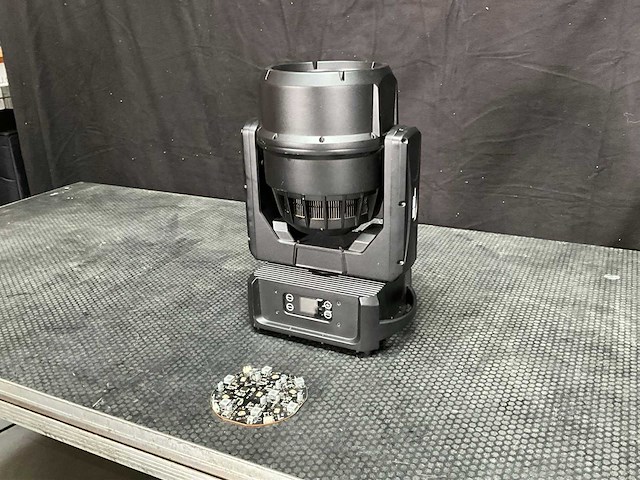 Bsl helius rgbl led moving head ip65 - afbeelding 1 van  11
