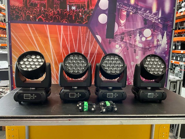 Bsl magic zoom 19 moving head (4x) - afbeelding 1 van  2