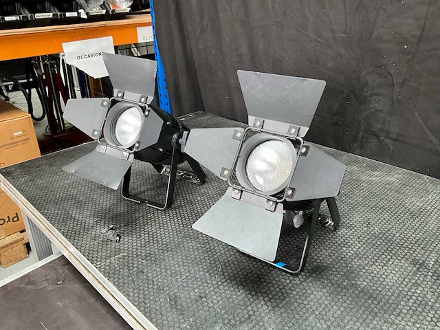 Bsl par cw ww en par rgb ww led studio par spot (8x) - afbeelding 1 van  17