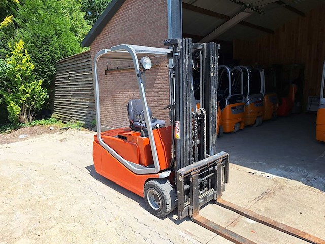 Bt - 2006 - c3e 200 - vorkheftruck - afbeelding 4 van  9