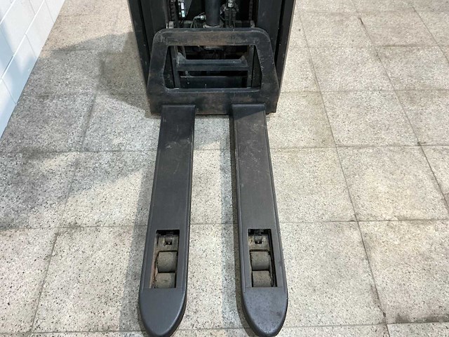 Bt - 2007 - spe200d - stapelaar - afbeelding 2 van  11