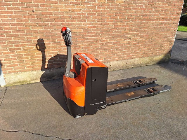 Bt - 2015 - lwe 200 - stapelaar - afbeelding 3 van  9