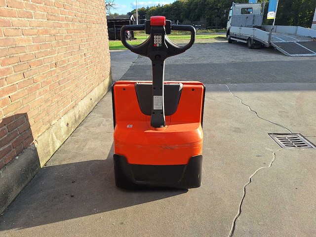 Bt - 2015 - lwe 200 - stapelaar - afbeelding 2 van  9