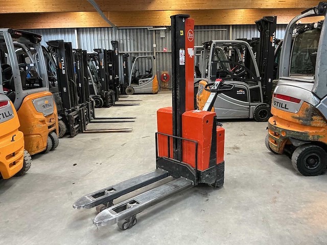 Bt - pph 1600 mx - stackers - afbeelding 1 van  8